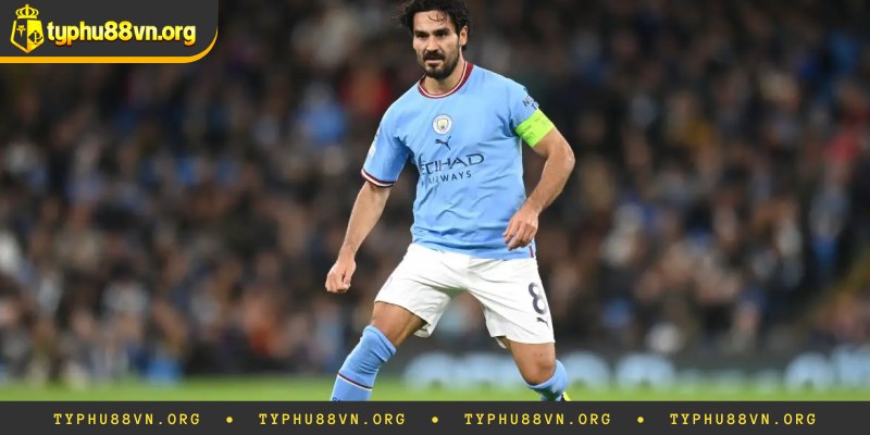 Ilkay Gundogan đứng 3 trong 5 tiền vệ hay nhất thế giới